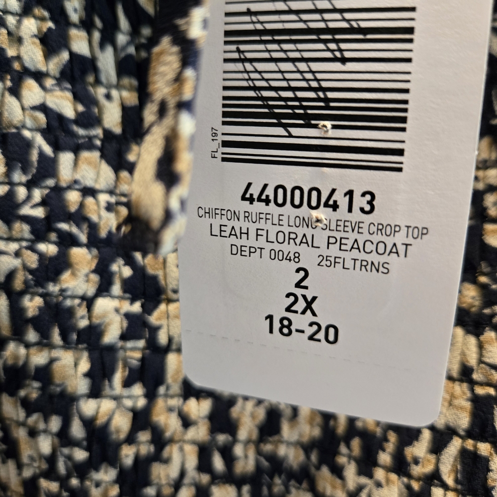 Torrid‎  and hloral Blouse - Picture 6 of 9